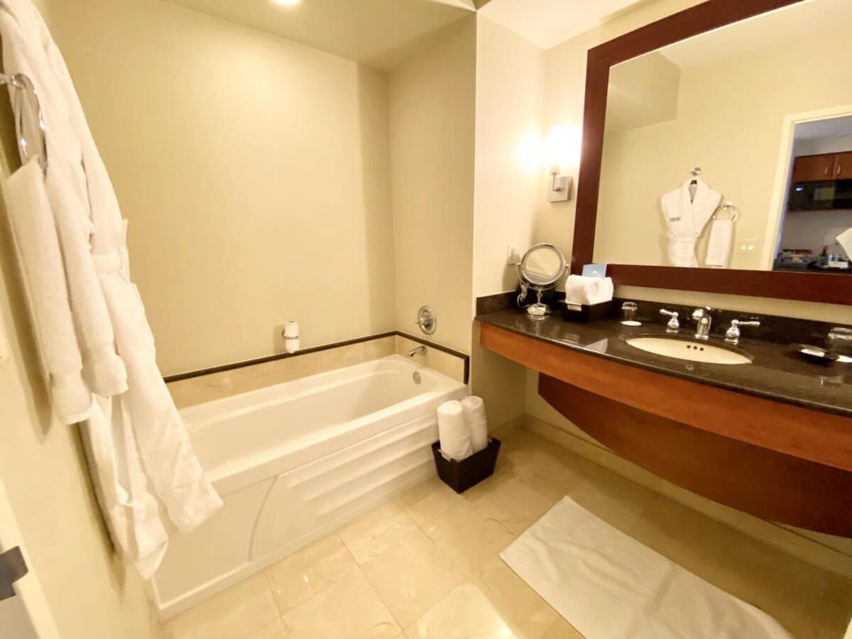Trump International Resort By Zen Vacation Rentals Μαϊάμι Μπιτς Εξωτερικό φωτογραφία