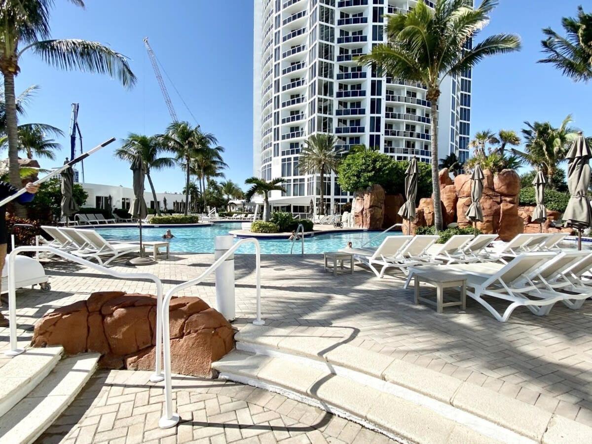Trump International Resort By Zen Vacation Rentals Μαϊάμι Μπιτς Εξωτερικό φωτογραφία